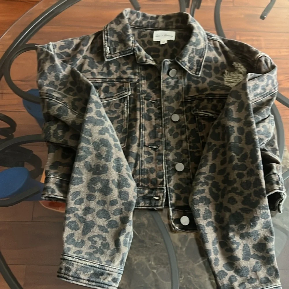 Leopard Jacket - Picture 4 of 4